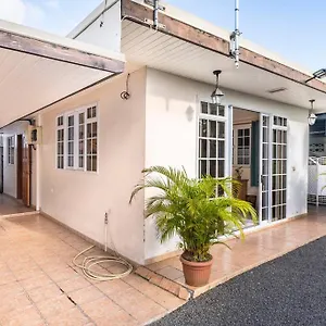  Holiday home Chaine Maison Entiere Free Parking & Wifi 3min De L'aeroport